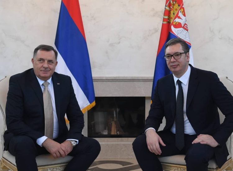 Vučić obećao novac RS i poručio Dodiku: Učestvujte u radu institucija BiH