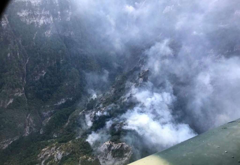 Požar u Konjicu na miniranom terenu, vatrogasci intervenirali i u Mostaru i Čapljini