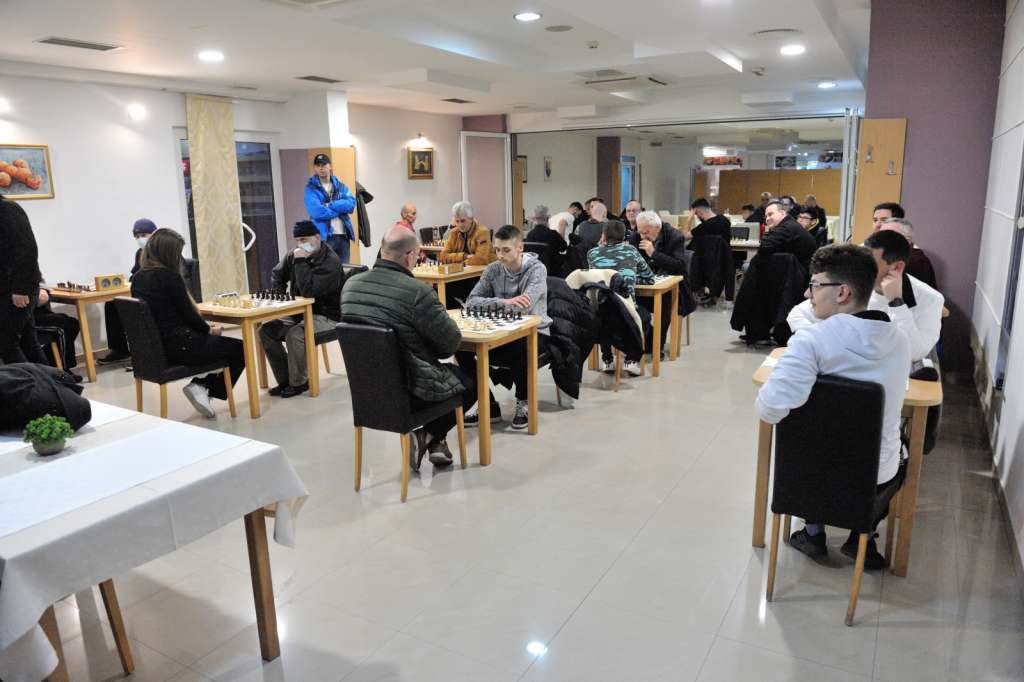 45. godišnjica Univerziteta 'Džemal Bijedić': Šahovski turnir, prvenstvo u karateu i izložba