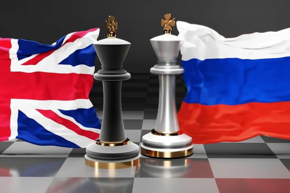 Britanci udarili na pet ruskih banaka, ali su zaobišli tri najmoćnije. Sankcije i za trojicu Putinovih oligarha