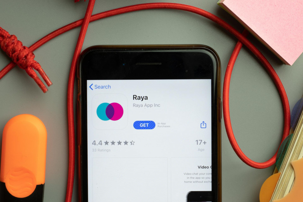 Masonski Tinder: Pristup dating aplikaciji Raya čeka sto hiljada korisnika