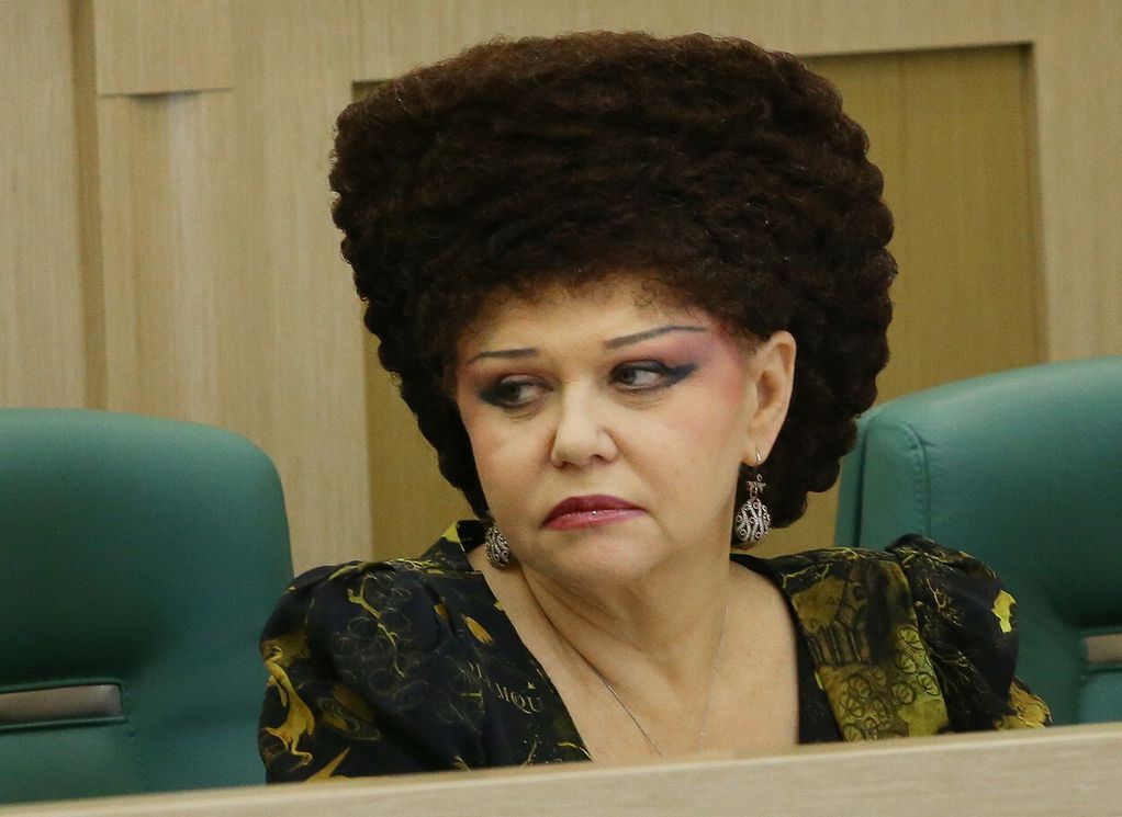 Ruska političarka postala hit na društvenim mrežama zbog svoje frizure
