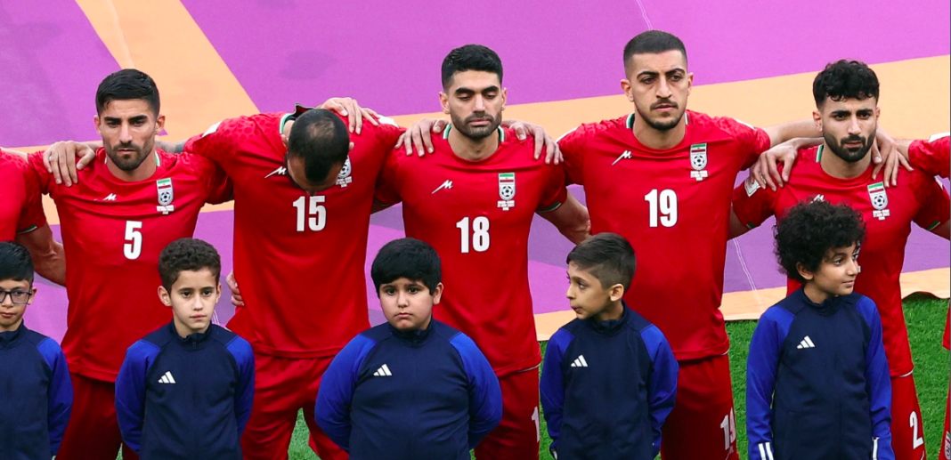 Iranske vlasti porodicama nogometaša prijete zatvaranjem i mučenjem nakon što su odbili pjevati himnu u Kataru