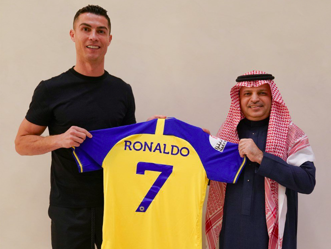 Ronaldo potpisao nevjerovatan ugovor. Svakog jutra će buditi bogatiji za 555.555 eura