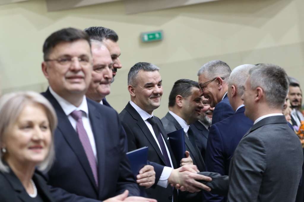 PSBiH - Potvrđen novi saziv Vijeća ministara BiH, opozicija iznijela niz zamjerki