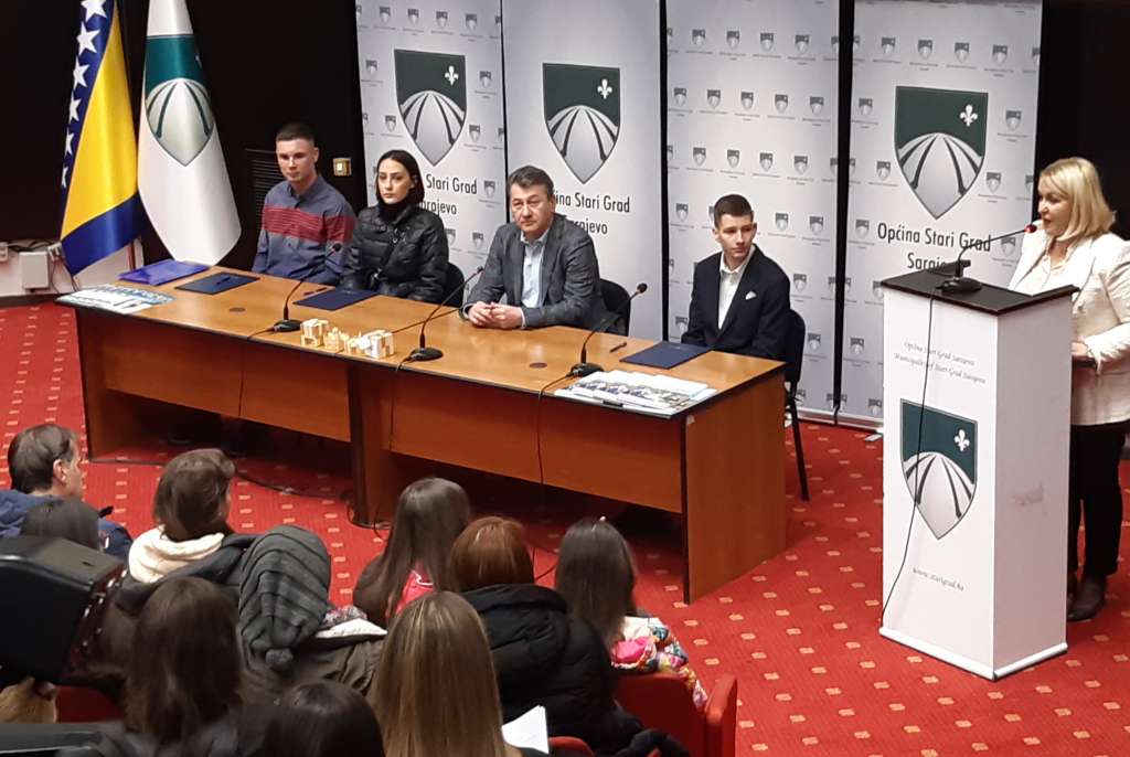 Sarajevska općina Stari Grad osigurala stipendije za 110 učenika i 53 studenta