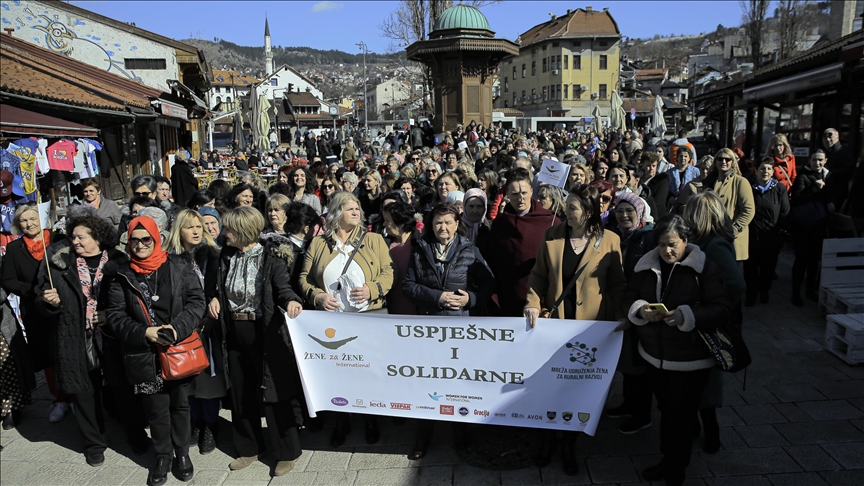 Povodom 8. marta : U Sarajevu održana manifestacija “Uspješne i solidarne“