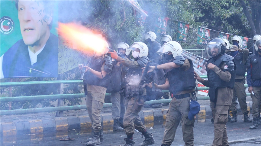 Pakistan: Novi sukobi ispred rezidencije bivšeg premijera kojeg policija želi uhapsiti