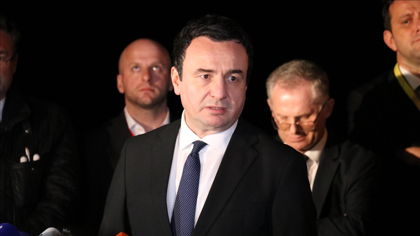 Premijer Kosova Albin Kurti potvrdio je da je u subotu u Ohridu postignut dogovor o implementaciji Aneksa sporazuma o normalizaciji odnosa između Kosova i Srbije te dodao da je sada na Evropskoj uniji (EU) da nađe mehanizam kako bi sporazum učinili pravno i međunarodno obavezujućim, prenosi Anadolija. 