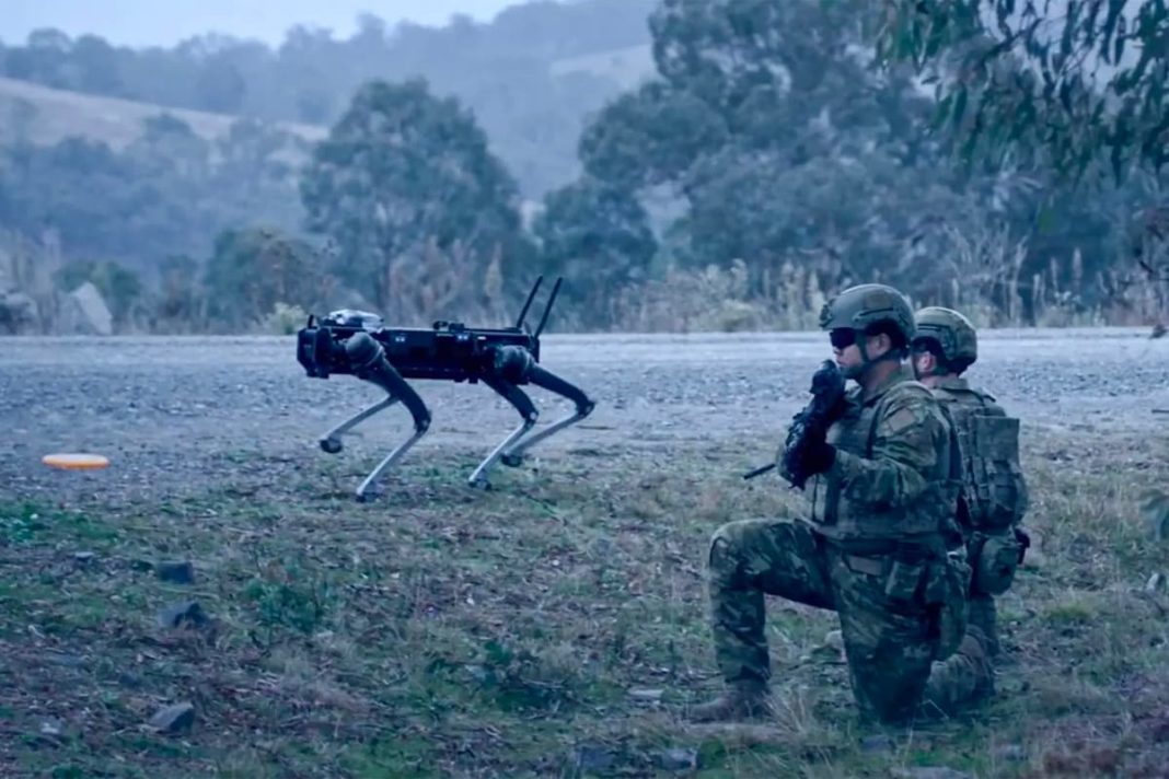 ZASTRAŠUJUĆE! Australska vojska imaju robotičke pase kojima upravljaju svojim umom (VIDEO)