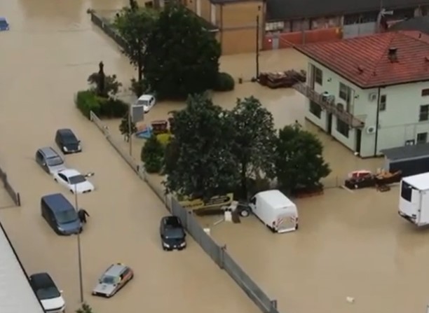 Broj mrtvih u poplavama u Italiji popeo se na 14