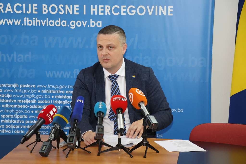 Mijatović: Sjednica entitetskih vlada 8. juna, na dnevnom redu brojne teme od značaja za građane i privrednike