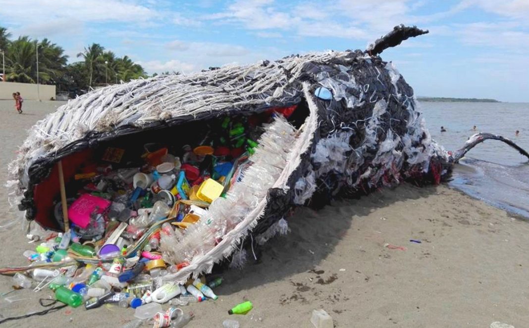 U vodenom okolišu nakupilo se 139 miliona tona plastičnog otpada. Svake minute u okeanu završi kamion plastičnog otpada