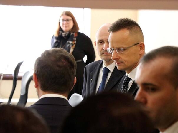 Šef mađarske diplomatije danas sa Konakovićem i Dodikom