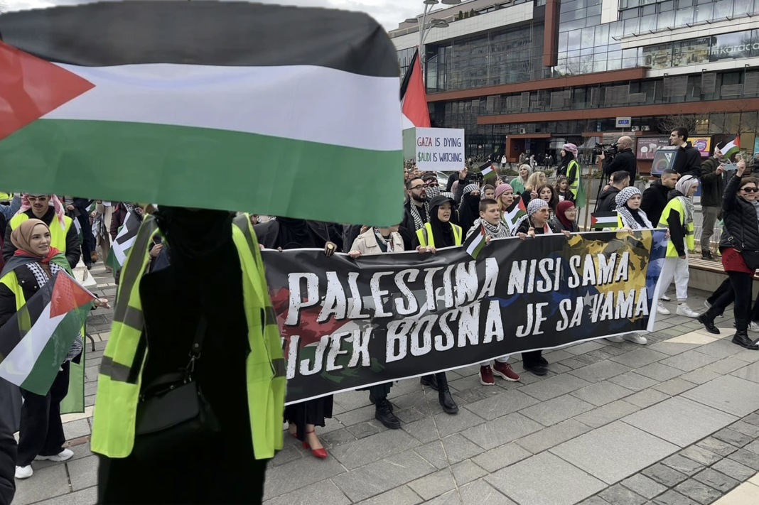 Mirna šetnja solidarnosti s Palestincima 