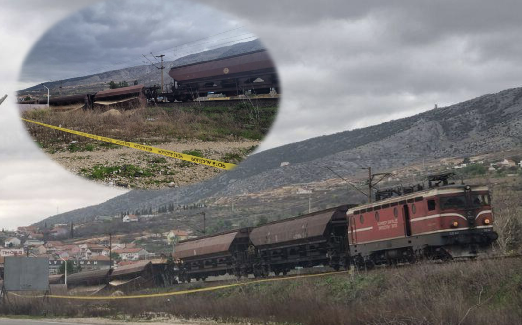 Nesreća na željezničkoj pruzi kod Mostara: Pet vagona teretnog voza iskočilo iz tračnica