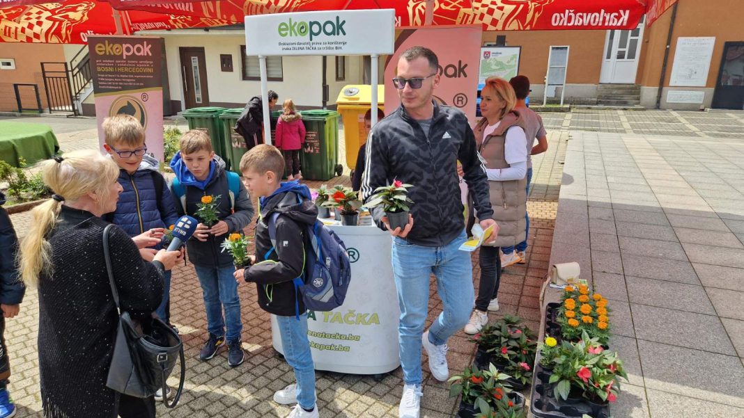 Ambalažu za cvijet: Općina Kreševo, Ekopak i JKP Kostajnica obilježili Dan planete Zemlje