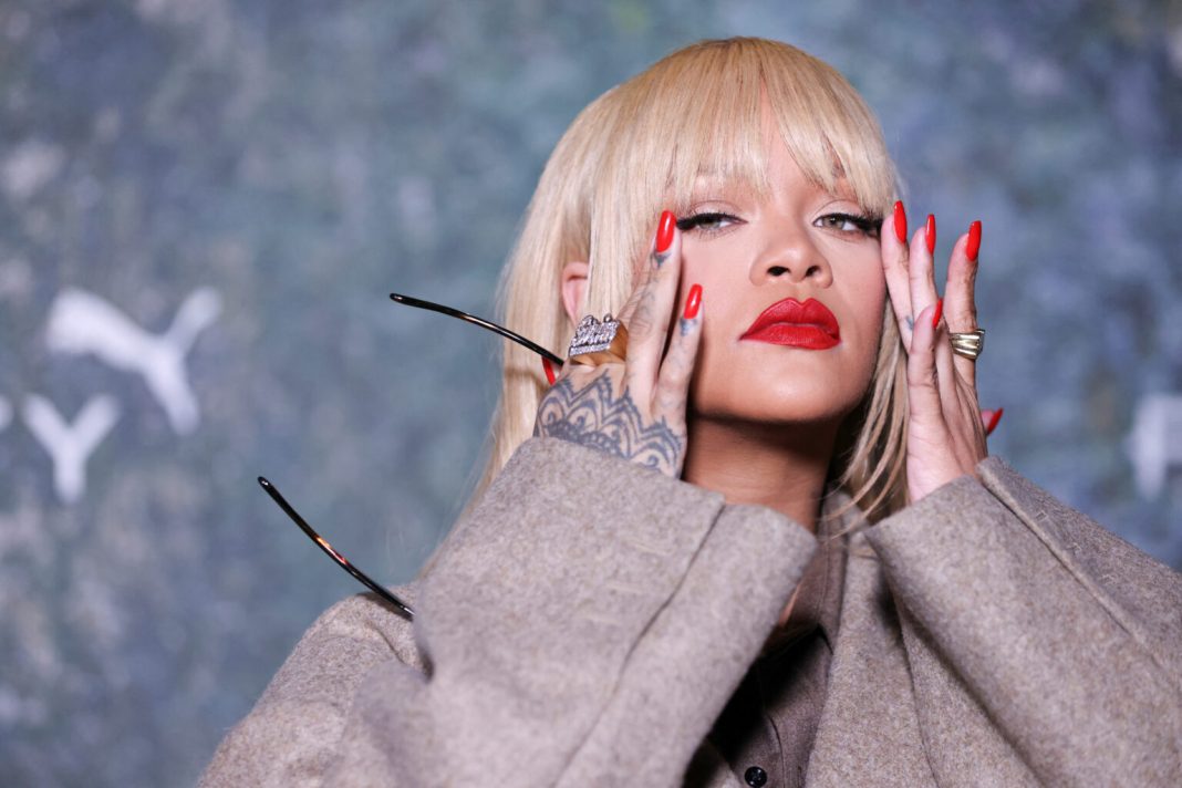Rihanna ide na estetsku operaciju