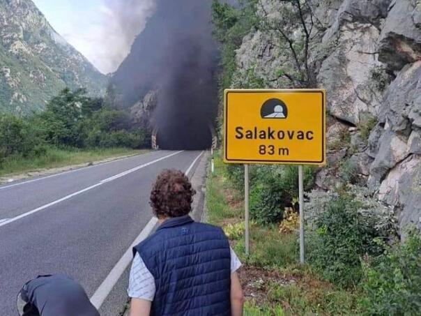 Teška saobraćajna nesreća kod Mostara: Jedna osoba smrtno stradala