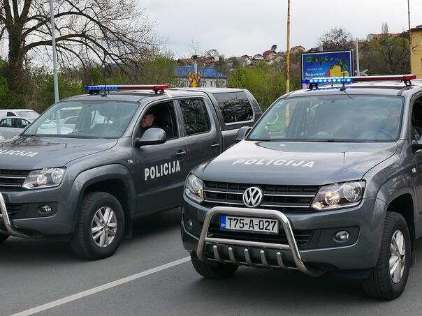 Policija Tuzlanskog Kantona provodi veliku operativnu akciju: Pretresi na 10 lokacija