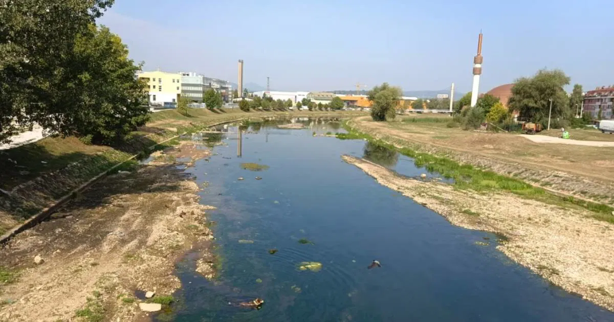 Nivoi vodostaja u Sarajevu su pali između osam i 30 centimetara