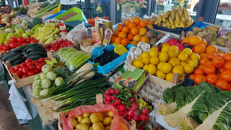 Hrana u BiH bez kontrole. OPREZ, TRUJU NAS PESTICIDIMA!