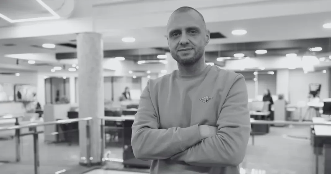 Preminuo urednik N1 Jasmin Mušanović (38)