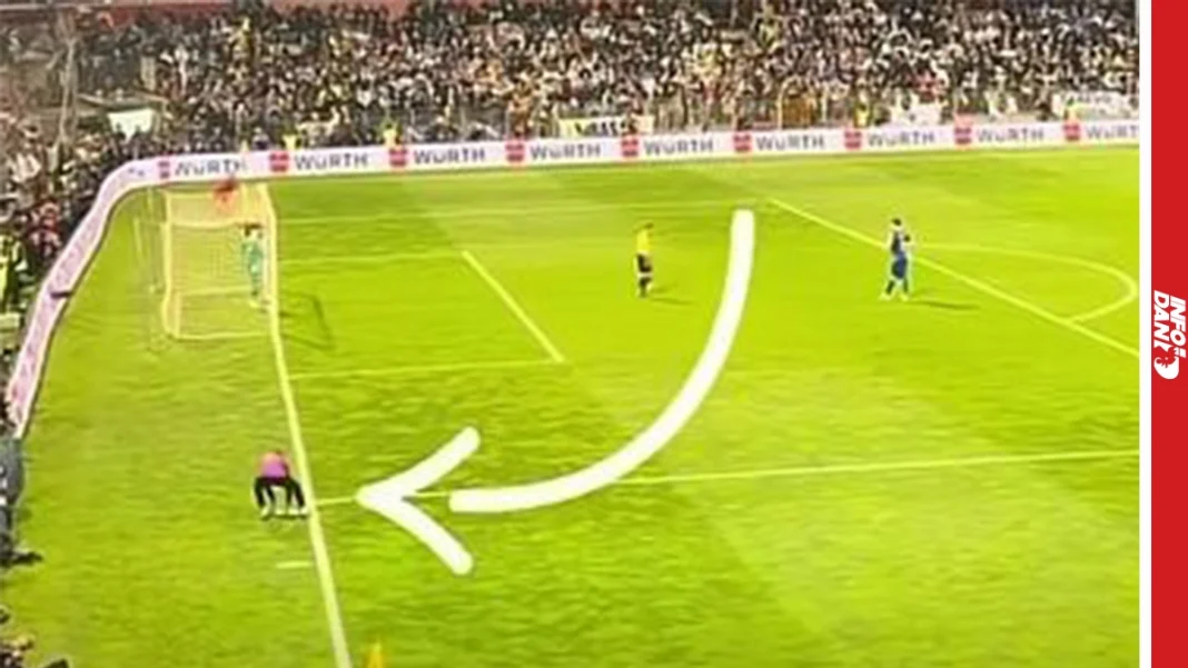 Snimak otkrio: Ovako je Čizmić uzeo papir Donnarummi