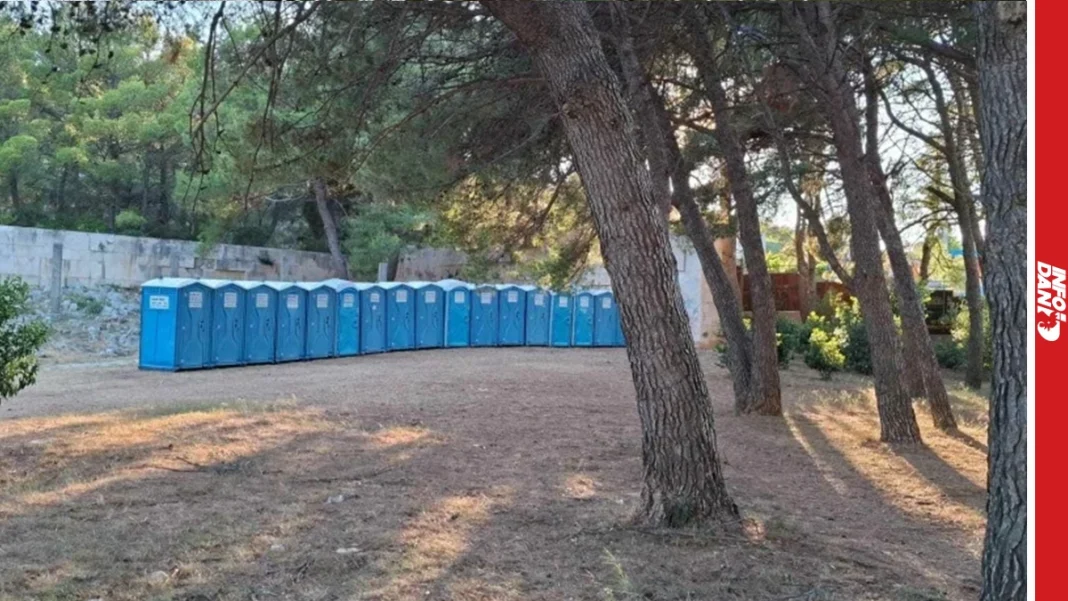 ODVRATNO! Pred Thompsonov koncert mobilne toalete postavili ispred mjesta na kojem je ubijen Rade Končar