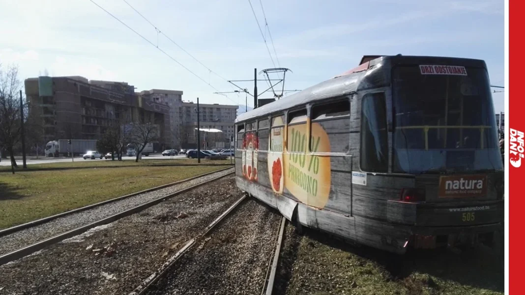 Drama u Sarajevu: Tramvaj se zapalio tokom vožnje u Nedžarićima